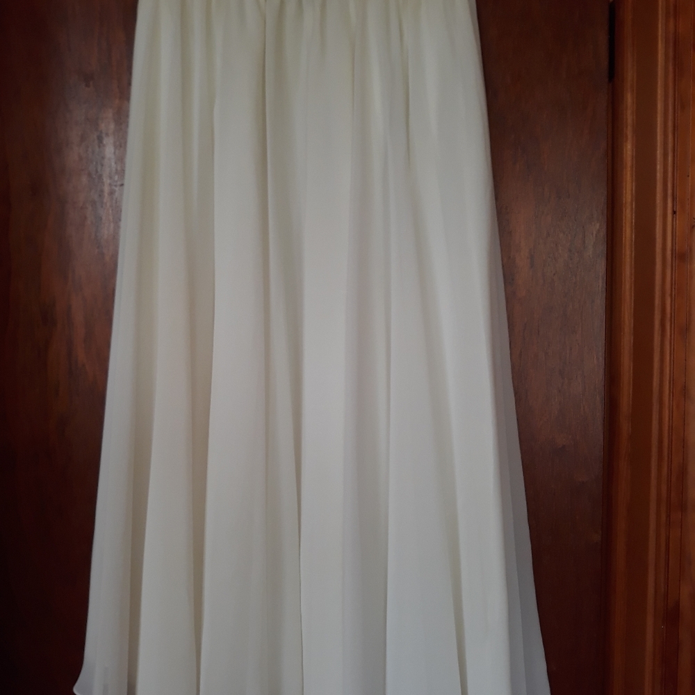 Skirt - Picture 1 of 2